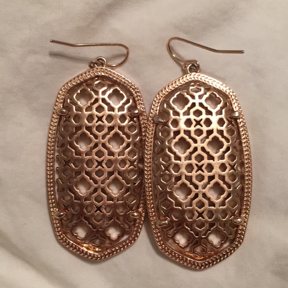 Rose Gold Kendra Scott earrings